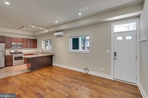 1525 12 St, Philadelphia PA 19147-4522 exterior