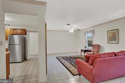 36 Cambridge Ct, Carlisle PA 17013-2733 exterior