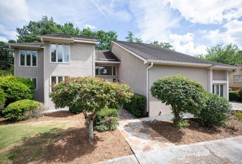 910 Forest Pond Dr, Marietta, GA 30068-4419