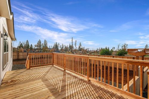 5826 Black Olive Dr, Paradise CA 95969-4900 exterior