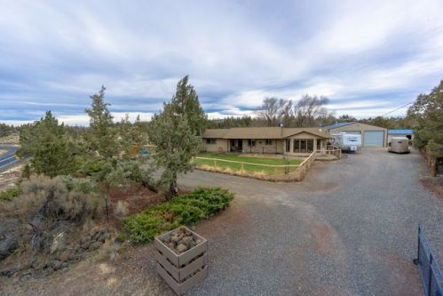 10249 5th St, Terrebonne, OR 97760-9739