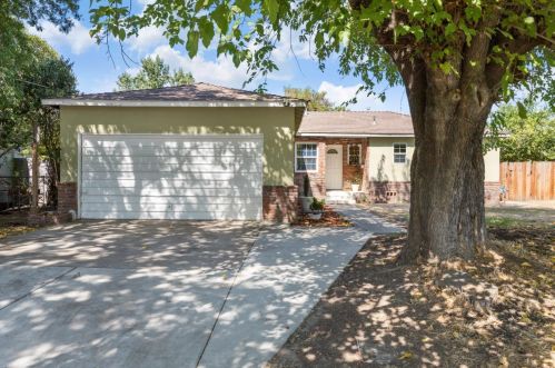 2113 Cornwell Ave, Modesto, CA 95350-2507