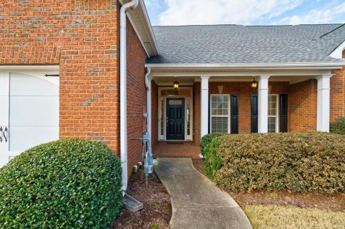 5330 Villa Lake Ct, Suwanee, GA 30024-1347