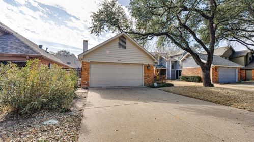 4042 Rive Ln, Addison TX  75001-3124 exterior