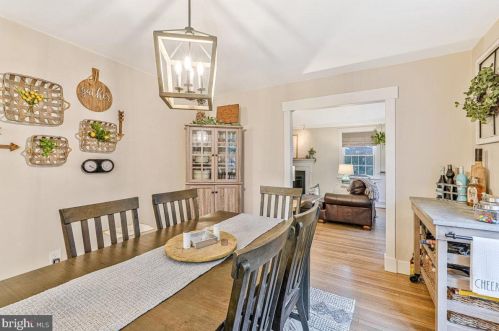 27 Lochatong Rd, Trenton NJ 08628-1608 exterior