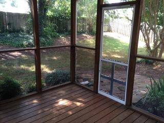 104 Valley Glen Ct, Greer SC  29650-2566 exterior