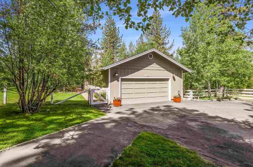 11550 Brockway Rd, Truckee, CA 96161-3340