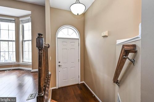 13122 Plotner Farm Rd, Herndon, VA 20171-4319