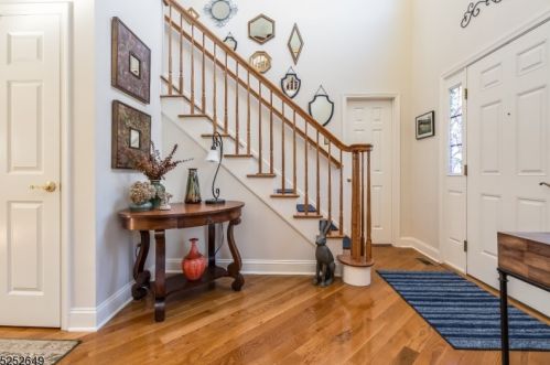 25 Phipps Ct, Flemington, NJ 08822-6831