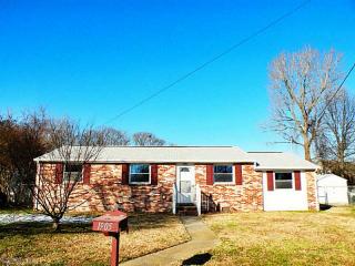 1905 Stacey Cir, Hampton, VA 23663-1127