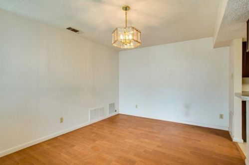 2263 Jackson Cir, Carrollton TX 75006-1655 exterior