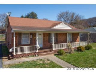 606 Cherry Hill Dr, Staunton, VA 24401-1909