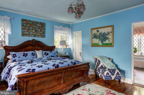 585 Warwick Rd, Haddonfield NJ 08033-3845 exterior