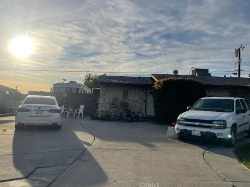 1006 Alice Ave, Rialto, CA 92376-4211