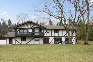 23105 High Ridge Rd, Hoffman Estates, IL 60010-1816