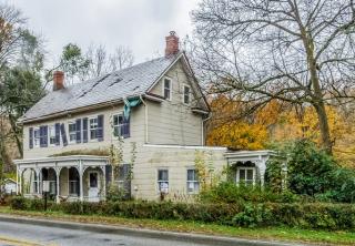 608 County Road 627, Bloomsbury, NJ 08804-3424