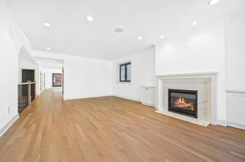 1119 Newport Ave, Chicago, IL 60657-1965