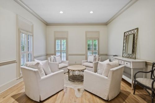 33 Habersham Cove Dr, Atlanta GA  30305-5402 exterior