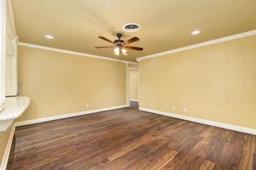 921 Western Ave, Angleton TX 77515-4256 exterior