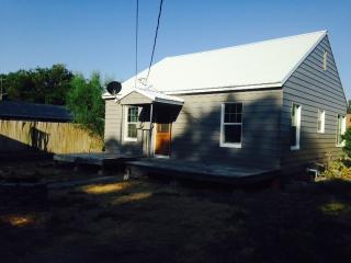 254 Longfellow St, Vale, OR 97918-1337
