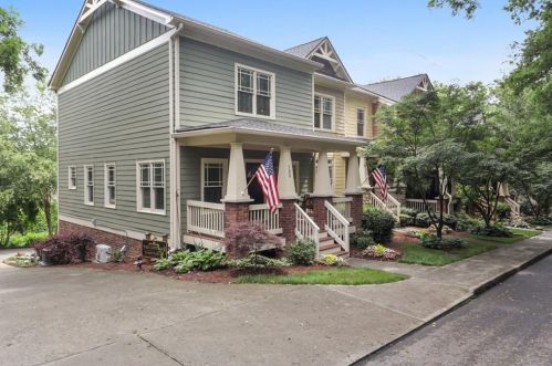135 Blackwell Ln, Marietta, GA 30060-1605