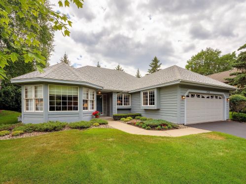 678 Brentwood Ln, Saint Paul, MN 55123-1333