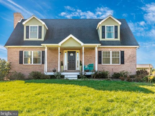 16 Ross Mill Rdg, Hedgesville, WV 25427-4969