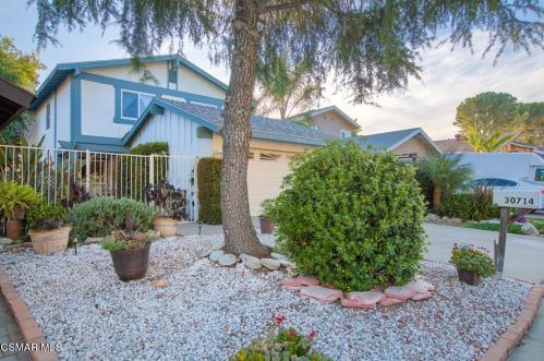 30714 Lakefront Dr, Calabasas, CA 91301-1934