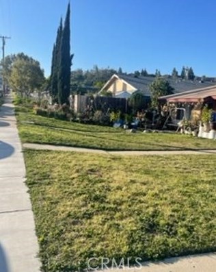 301 Tustin Ave, Anaheim CA  92807-2723 exterior