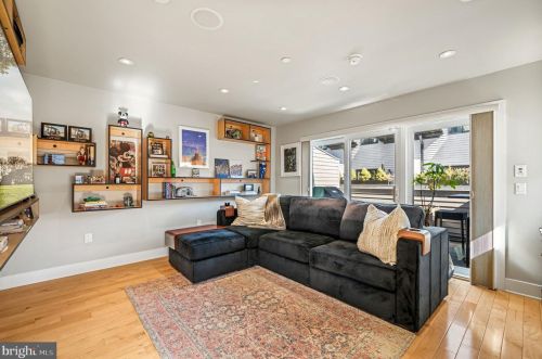 771 19th St, Philadelphia PA  19130-2029 exterior