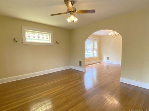 25 4th St, Norwalk CT  06855-2403 exterior