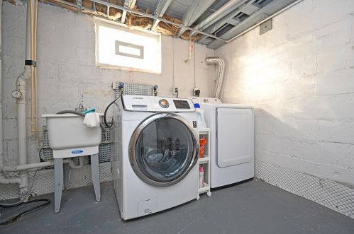 221 Harvest Ln, Cincinnati OH exterior