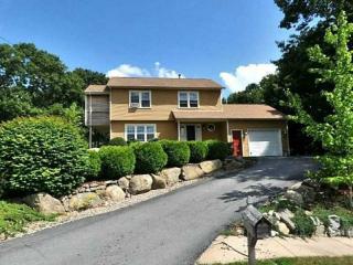 5 Stoney Hill Cir, Coventry, RI 02816-8467