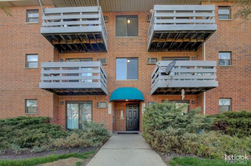 1217 Winslowe Dr, Palatine, IL 60074-8515