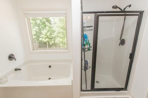 717 Lake Vista Dr, Jefferson GA  30549-4608 exterior