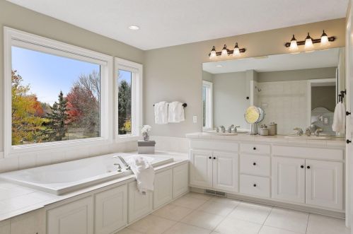 3544 Crestmoor Dr, Saint Paul MN  55125-5028 exterior
