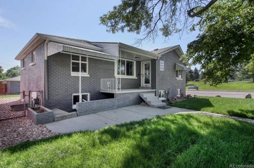 2000 Lamar St, Denver CO  80214-1048 exterior