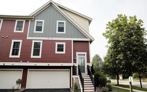 10738 Falling Water Ln, Saint Paul, MN 55129-5327