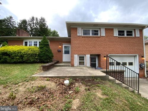 3517 Belair Rd, Harrisburg, PA 17109-1112