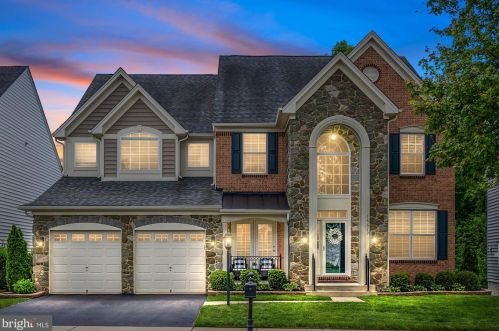16619 Space More Cir, Woodbridge, VA 22191-6383