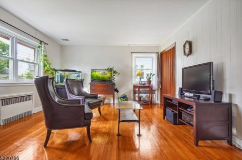333 Essex Ave, Bloomfield, NJ 07003-2866
