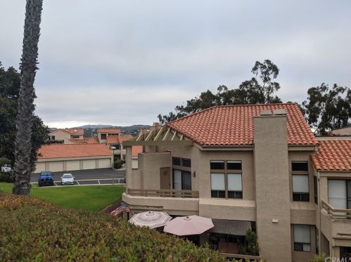 1955 Swallow Ln, Carlsbad, CA 92009-4139