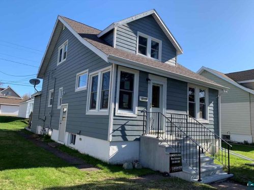 9235 Meadow St, Duluth, MN 55810-1530