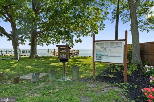 1625 Winters Ave, Shady Side MD 20764-9718 exterior