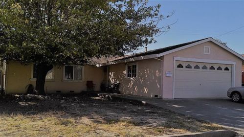 113 Novato Dr, Vacaville, CA 95688-2322