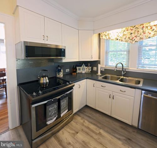 25 Roosevelt Blvd, Lancaster PA  17601-4039 exterior