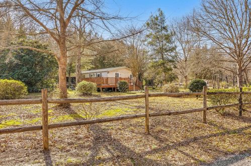 135 Lacey Ln, Cottageville, SC 29435-3371