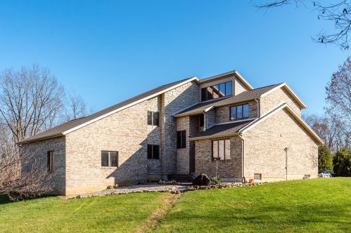 3860 Mechanicsburg Rd, Springfield, OH 45502-7804