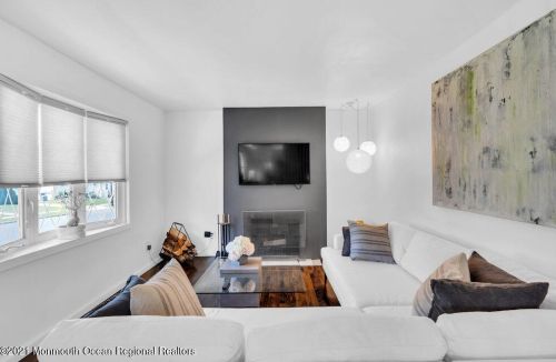 1101 Grassmere Ave, Tinton Falls, NJ 07712-4229