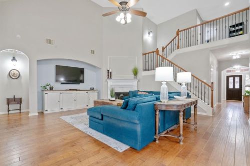 130 Evangeline Oaks Cir, Conroe TX  77384-5010 exterior